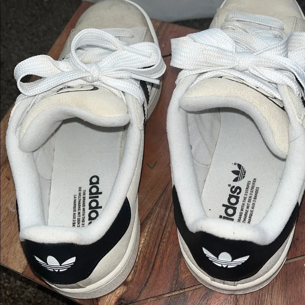 Adidas Campus Sneakers in Cream and Black - Picture 4 of 6